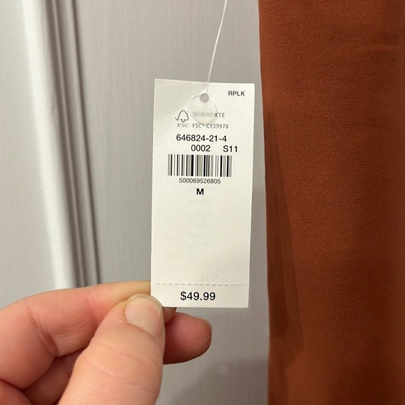 Old Navy Powersoft Extra High Rise Leggings - Picture 4 of 4